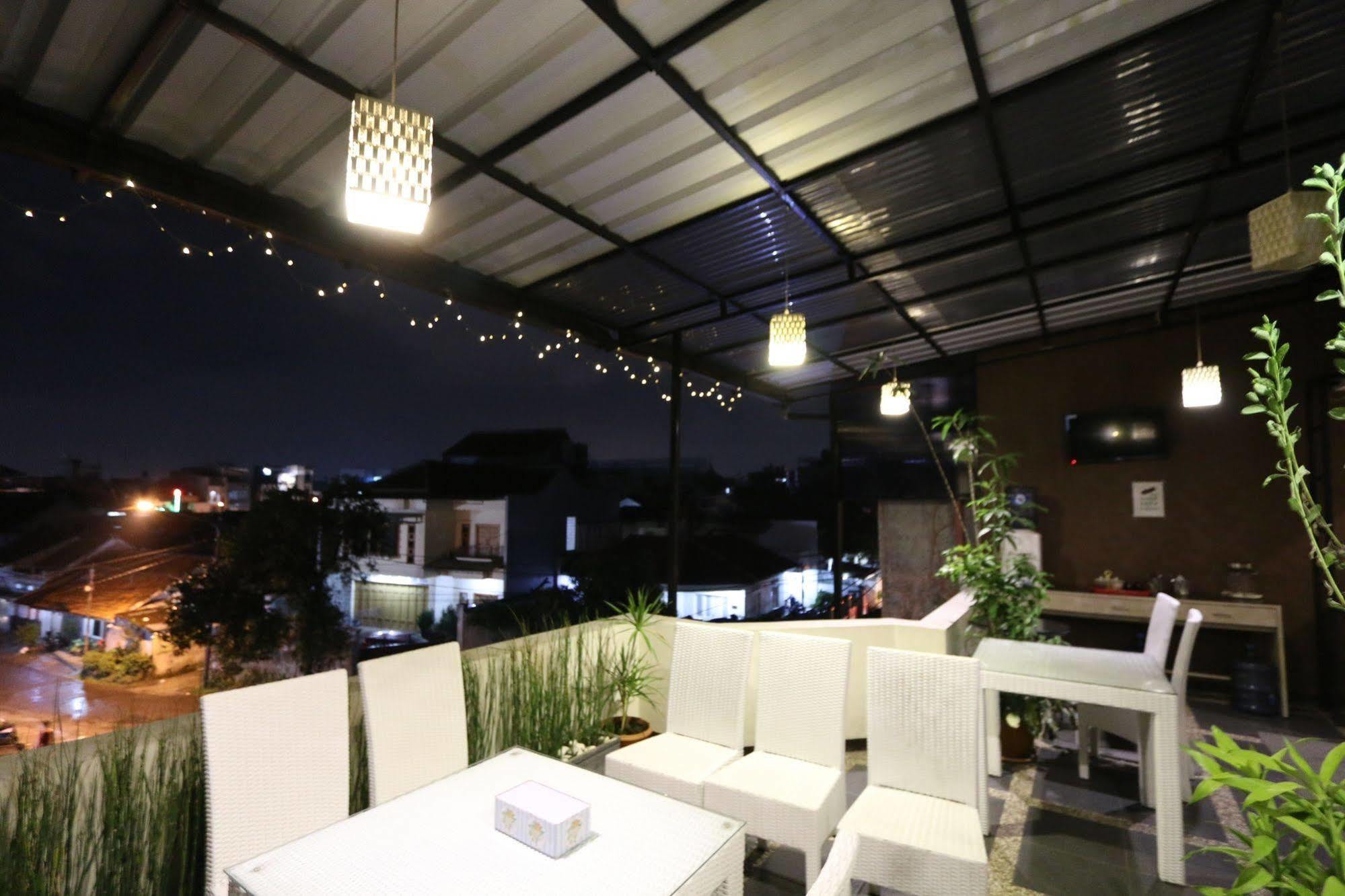 Bantal Guling Pasar Baru Hotel Bandung Kültér fotó