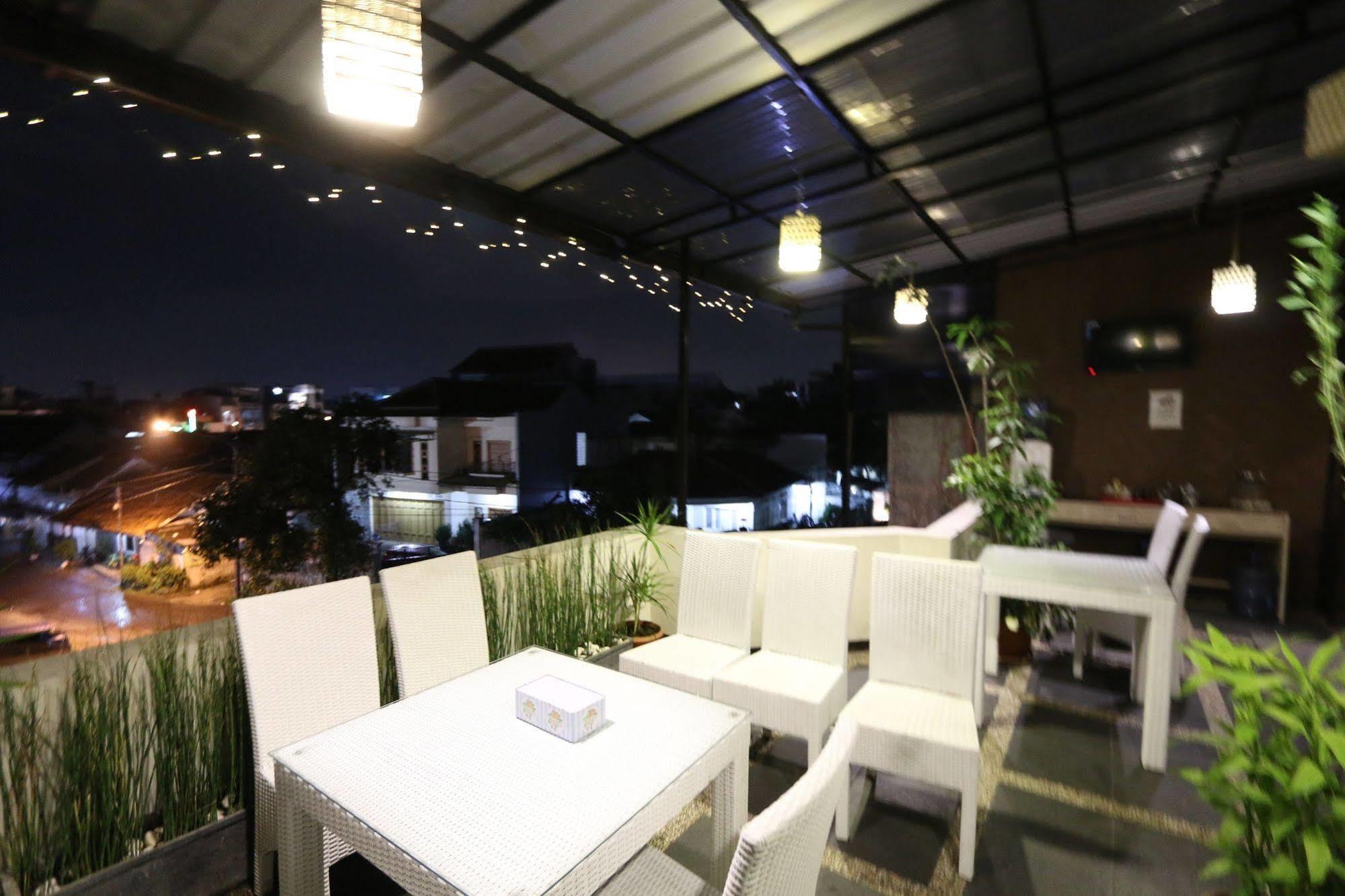 Bantal Guling Pasar Baru Hotel Bandung Kültér fotó